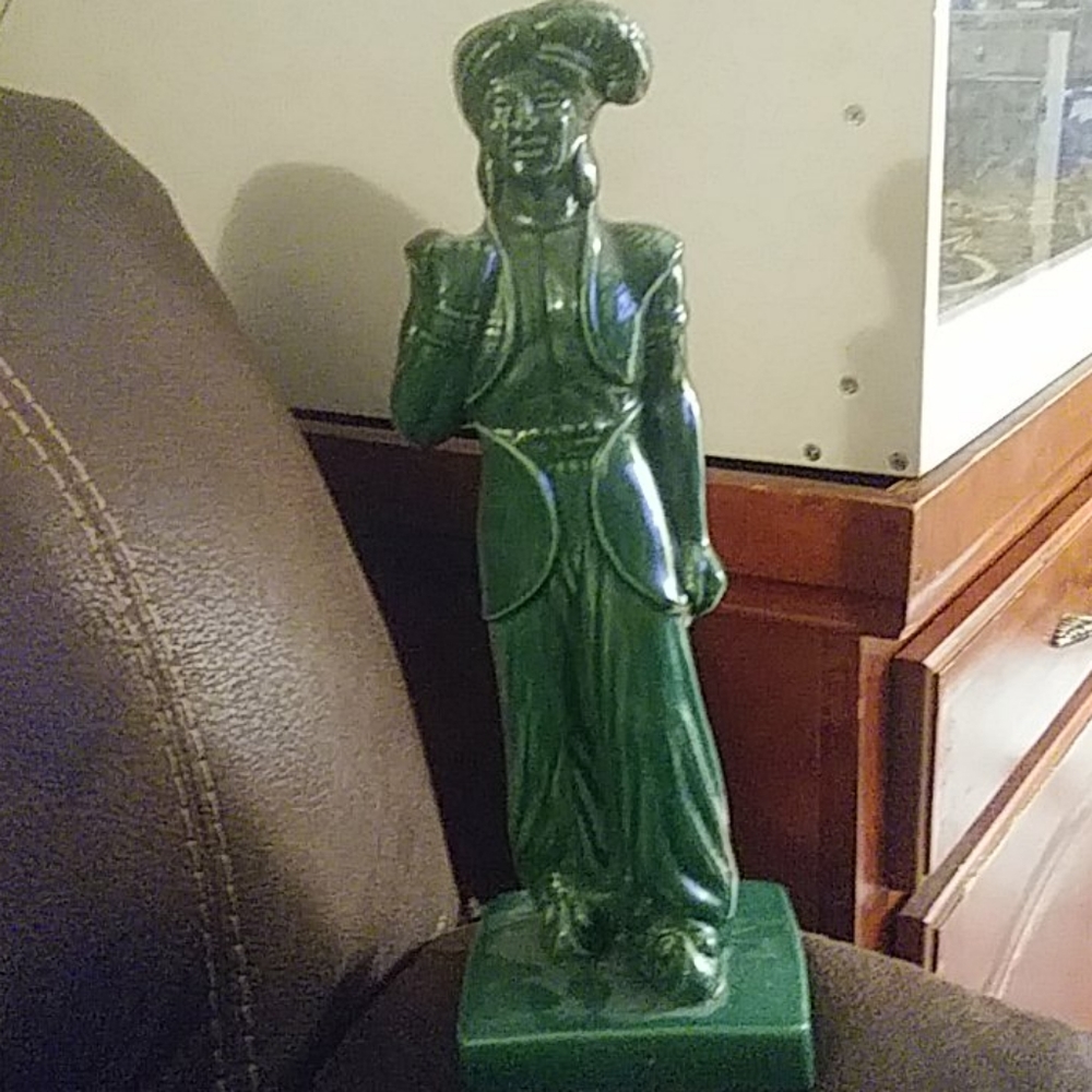 Vintage 1950 rare gonder ceramic art figurine